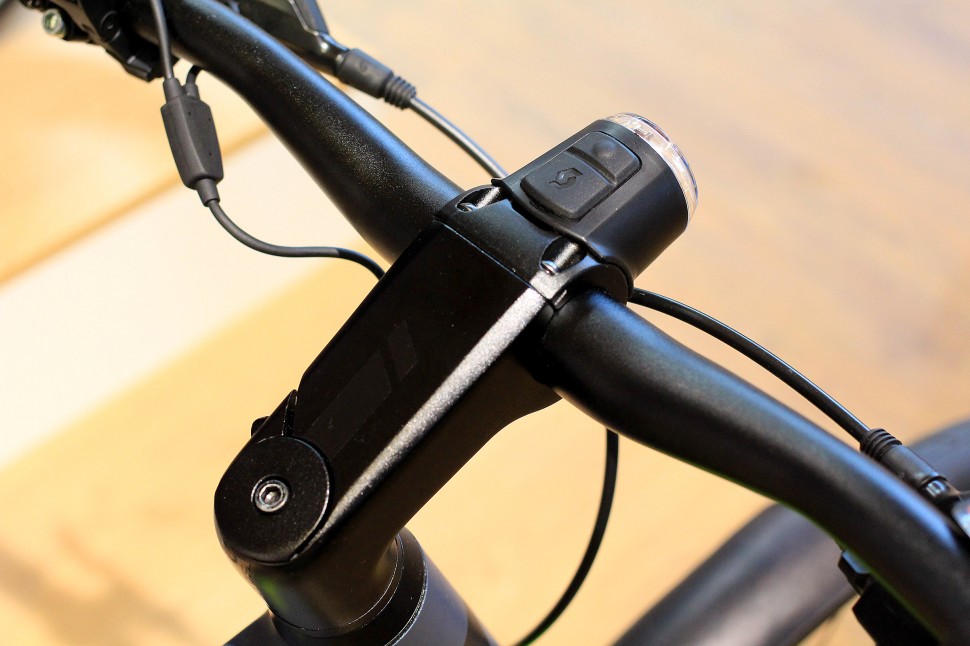 trek ds2 kickstand